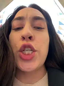 Holly Play online show from 03/22/25, 12:04