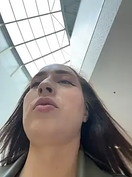 Holly Play online show from 10/13/25, 09:09