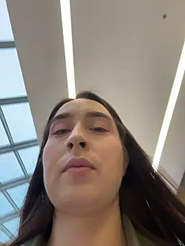 Holly Play online show from 11/13/25, 09:19