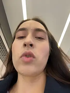 Holly Play online show from 12/03/25, 11:08