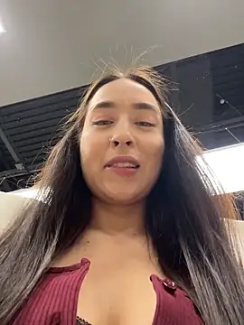 Holly Play online show from 03/01/26, 12:07