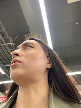 Holly Play online show from 03/24/26, 09:03