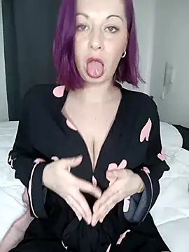 Chaudesquirt online show from 02/20/25, 03:30