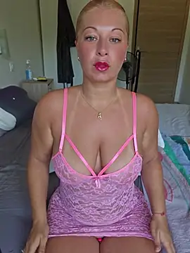 Chaudesquirt online show from 07/16/26, 09:15
