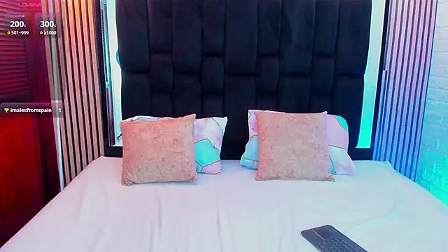 Isabella Flores online show from 09/14/25, 12:54