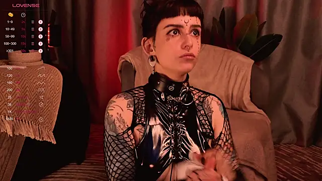 MichaellaMoon online show from 12/01/24, 07:58