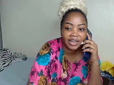 Snapshot of Petit_haris chatting on 06/07/26, 07:17 Petit haris online show from 06/07/26, 07:17