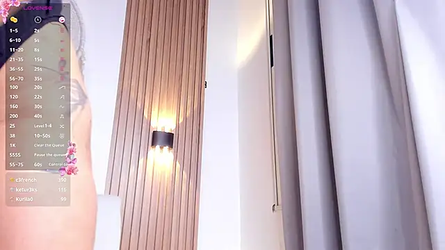 Snapshot of natash_malak chatting on 03/23/25, 12:36 natash malak online show from 03/23/25, 12:36