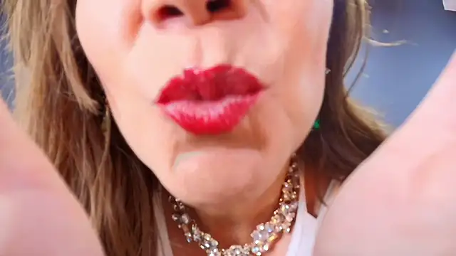 MelaniaKnauss online show from 01/13/25, 08:26