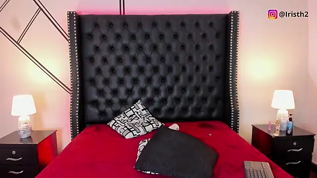 Iris Thompson  online show from 03/18/25, 11:42