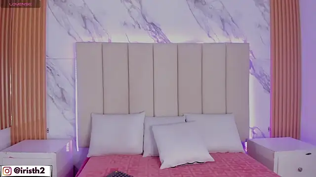 Iris Thompson  online show from 01/08/26, 04:26