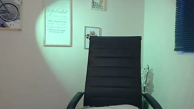 lucy diiaz online show from 01/11/25, 11:02