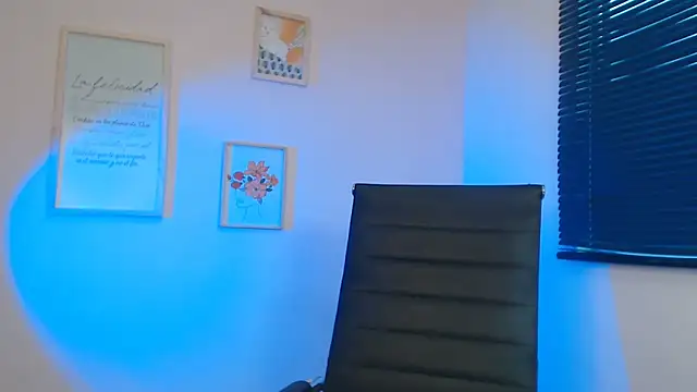 lucy diiaz online show from 01/21/25, 10:41