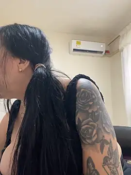 Snapshot of eva_sexx69 chatting on 10/06/25, 12:02 eva sexx69 online show from 10/06/25, 12:02