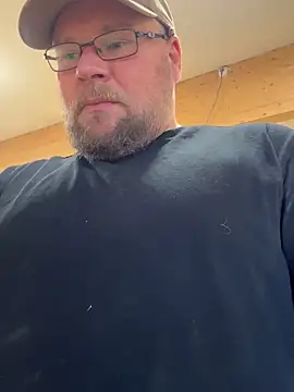 Snapshot of Thenakedjoiner1 chatting on 02/22/26, 03:32 Thenakedjoiner1 online show from 02/22/26, 03:32