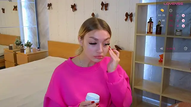 Ella Milla online show from 12/29/24, 05:31