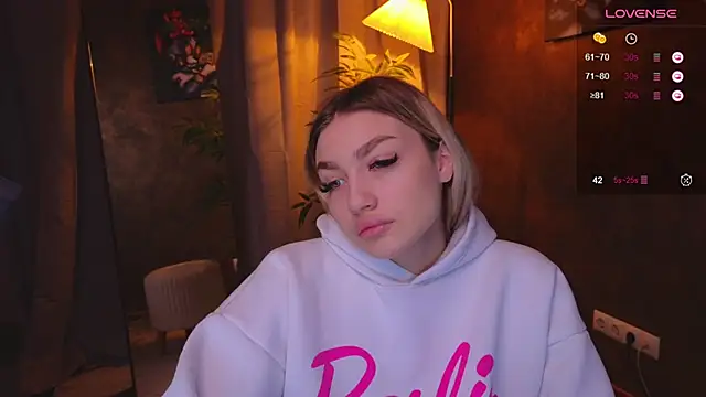 Ella Milla online show from 01/06/25, 08:24