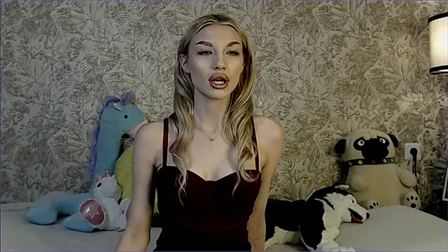 Ella Milla online show from 11/12/25, 10:48