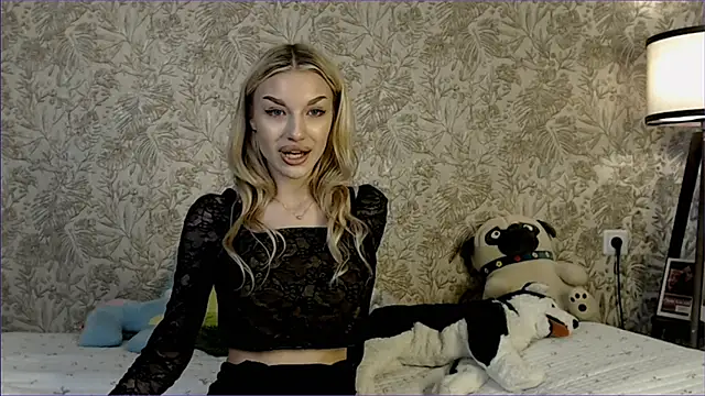 Ella Milla online show from 11/16/25, 10:32