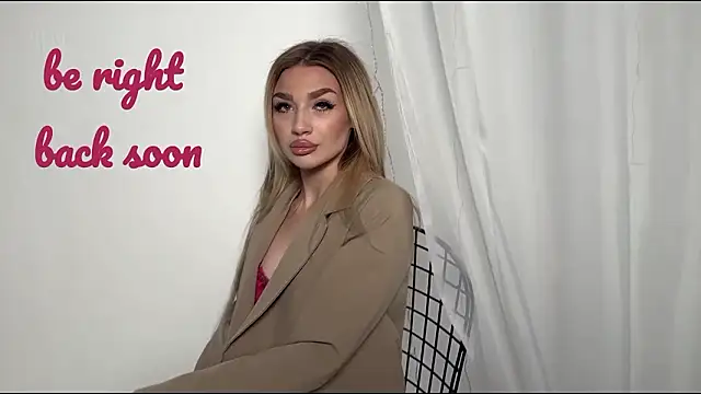 Ella Milla online show from 02/15/26, 01:52