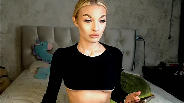 Ella Milla online show from 03/26/26, 03:28