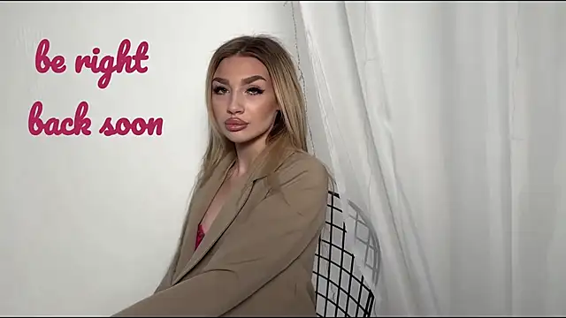 Ella Milla online show from 04/01/26, 01:34