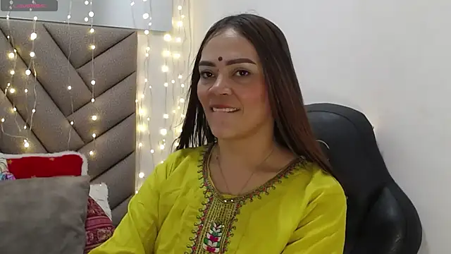 Snapshot of shantala_krisha chatting on 06/13/26, 07:01 shantala krisha online show from 06/13/26, 07:01