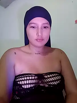 Celeste camila18 online show from 10/19/25, 05:52