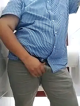 Whiper2024 online show from 03/19/26, 04:22