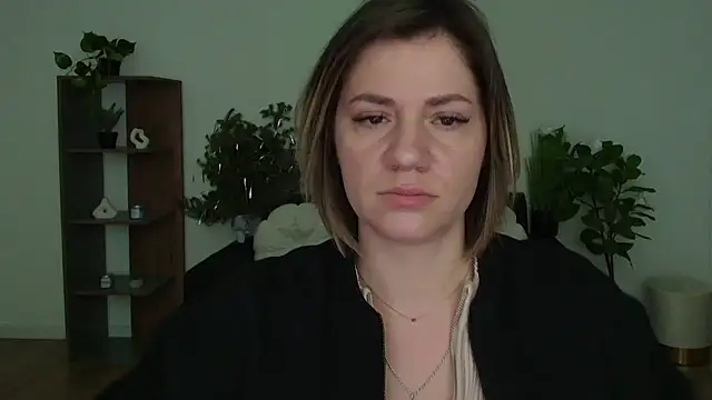 MariaSttone online show from 02/11/25, 04:02