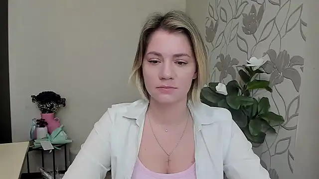 MariaSttone online show from 03/12/25, 07:57