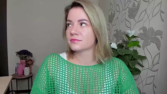 MariaSttone online show from 09/30/25, 12:21