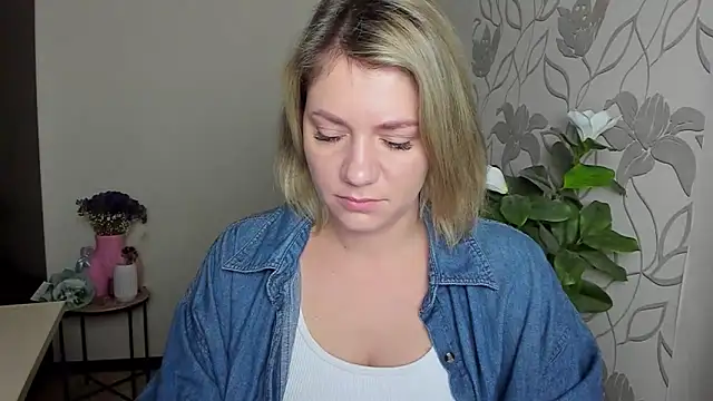 MariaSttone online show from 10/08/25, 10:24