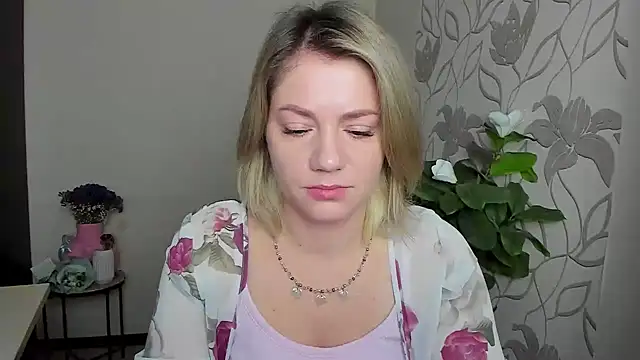 MariaSttone online show from 10/10/25, 08:57