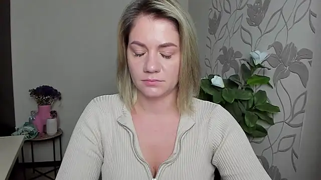 MariaSttone online show from 10/15/25, 09:26