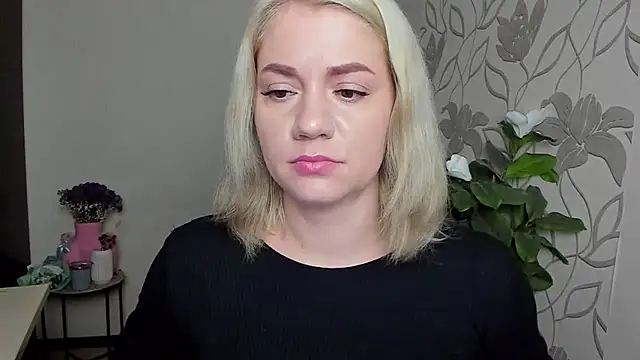 MariaSttone online show from 11/18/25, 07:40