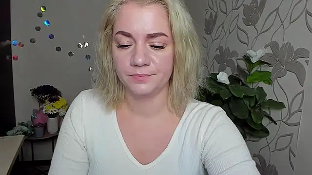 MariaSttone online show from 11/22/25, 03:44