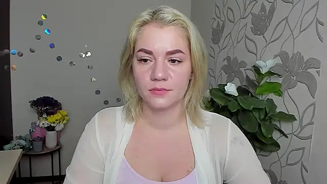 MariaSttone online show from 11/25/25, 09:42