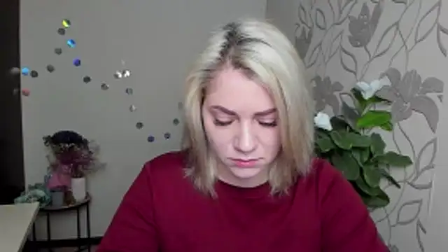 MariaSttone online show from 12/21/25, 12:12