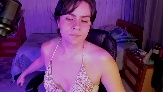 isabelacooperr online show from 06/14/26, 05:20