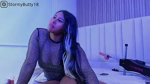 Snapshot of StormyButty18 chatting on 02/24/25, 07:11 StormyButty18 online show from 02/24/25, 07:11