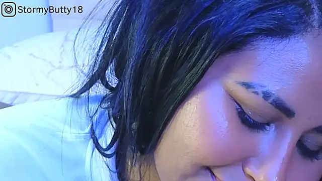 Snapshot of StormyButty18 chatting on 02/26/25, 10:04 StormyButty18 online show from 02/26/25, 10:04