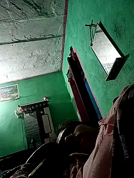 Snapshot of Chandni chatting on 01/25/25, 08:42 Chandni online show from 01/25/25, 08:42