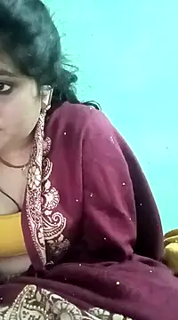 Snapshot of Chandni chatting on 02/01/25, 11:48 Chandni online show from 02/01/25, 11:48