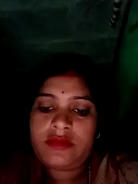 Snapshot of Chandni chatting on 02/05/25, 05:09 Chandni online show from 02/05/25, 05:09