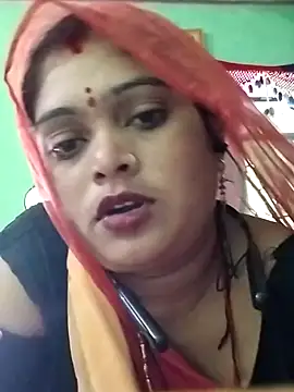 Snapshot of Chandni chatting on 09/11/25, 05:40 Chandni online show from 09/11/25, 05:40