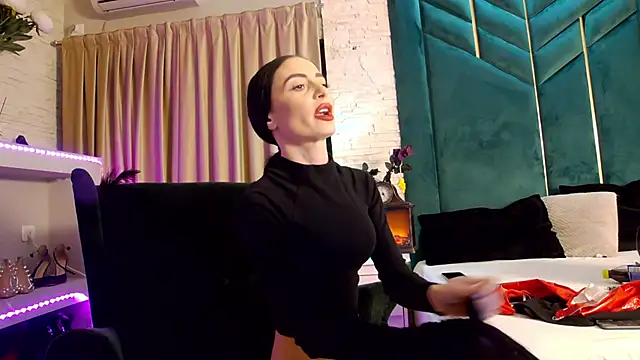 Snapshot of FeetVibe chatting on 11/29/25, 08:28 FeetVibe online show from 11/29/25, 08:28