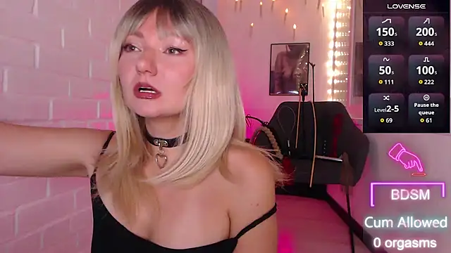 Snapshot of Sandralawrence chatting on 09/24/25, 09:40 Sandralawrence online show from 09/24/25, 09:40