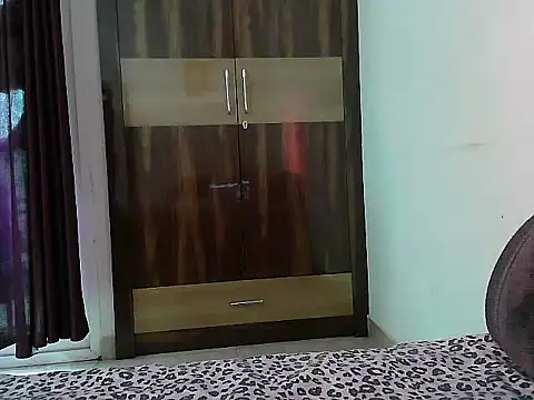 Official queen online show from 03/15/26, 06:19