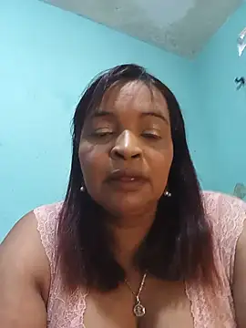Snapshot of _violetta_- chatting on 07/19/26, 01:04 violetta - online show from 07/19/26, 01:04